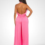 ΒΑΘΥ V HALTER NECK ΜΟΝΤΕΛΟ ΜΕ ΔΕΣΙΜΟ